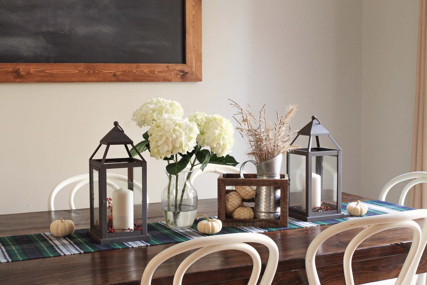 Cozy Thanksgiving tablescape