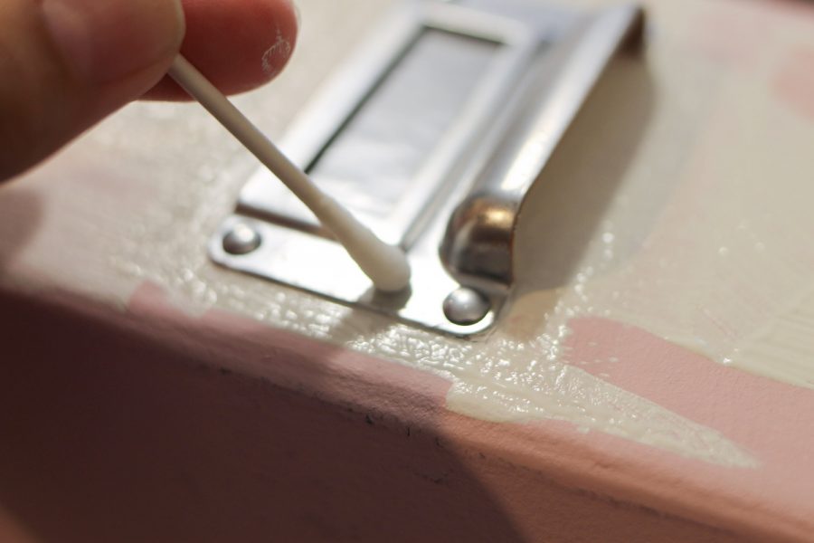 cue tip for cleaning paint off of magazine file hardware