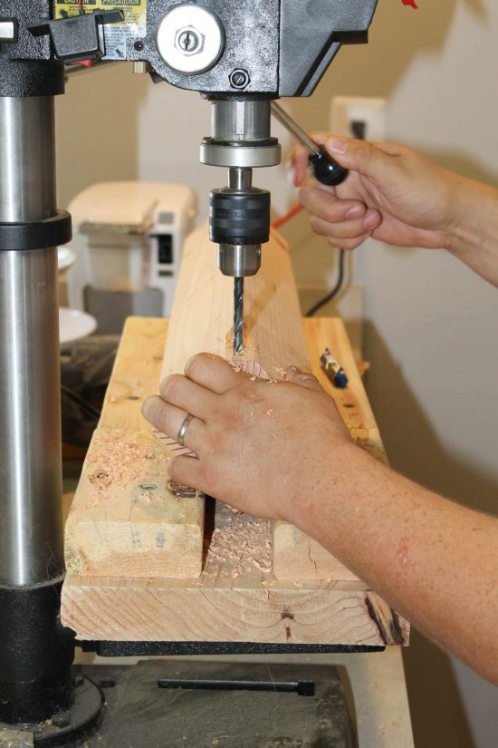 Farmhouse table DIY with removable legs