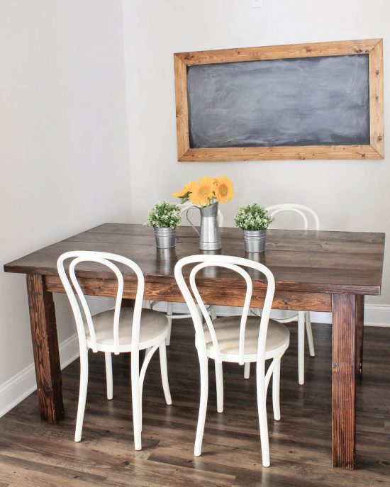 Farmhouse table DIY with removable legs