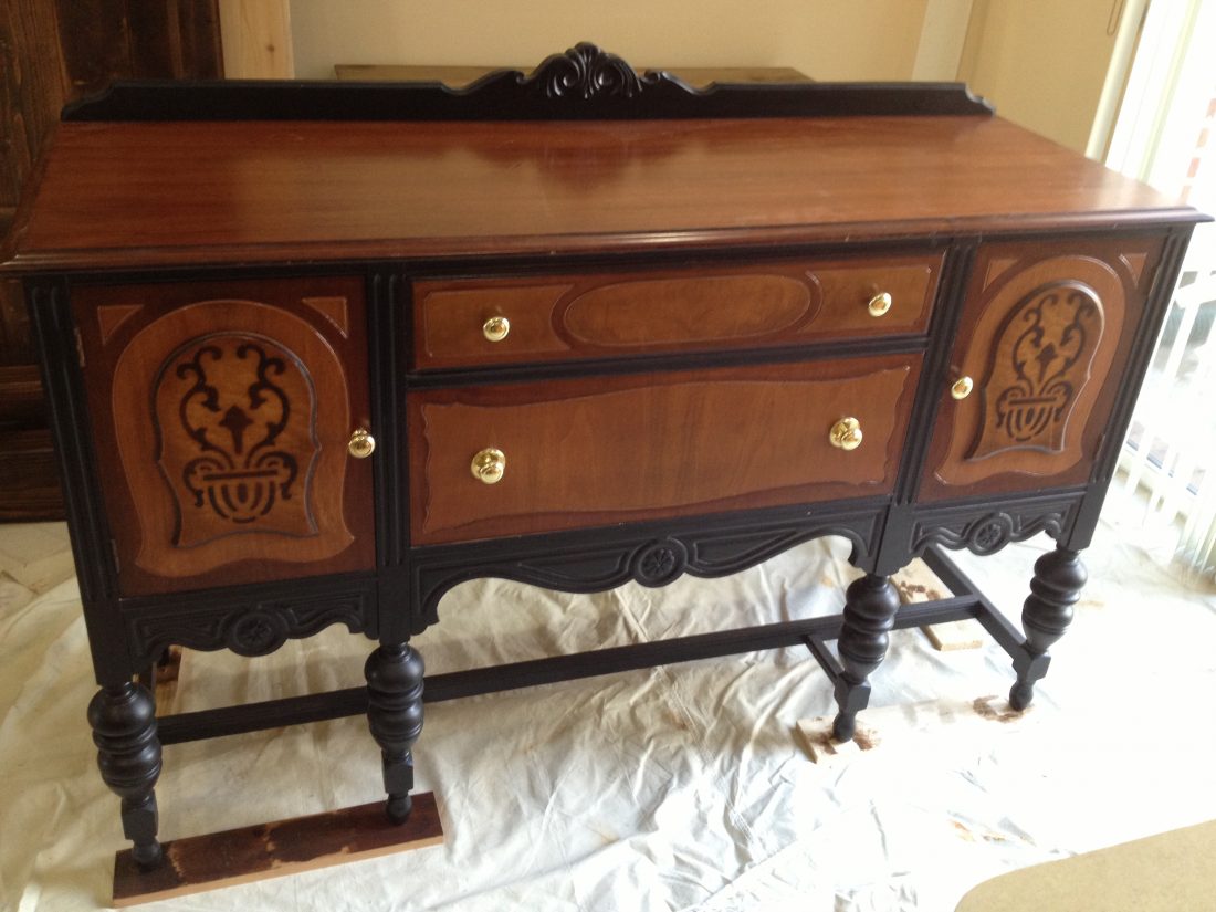 vintage buffet before making over with chalk paint