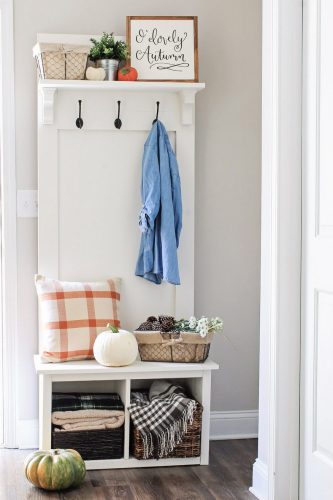 Fall Entryway Farmhouse Decor