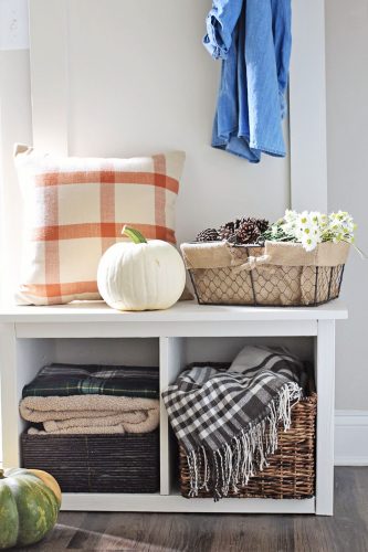 Fall Entryway Farmhouse Decor