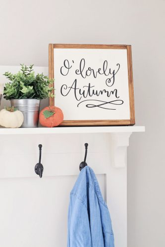 Fall Entryway Farmhouse Decor