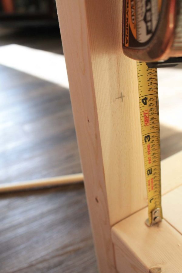Measuring drill spot for dowel rods