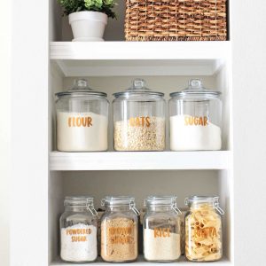 DIY Pantry Labels and Open Pantry Shelves
