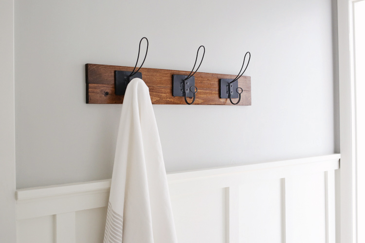 Farmhouse style DIY towel rack