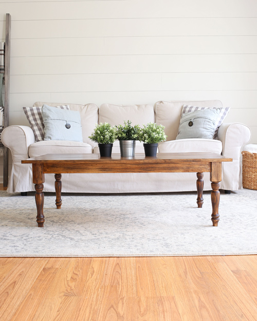 Farmhouse Coffee Table DIY