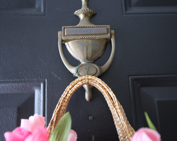 hang a tulip wreath DIY with floral wire from door knocker