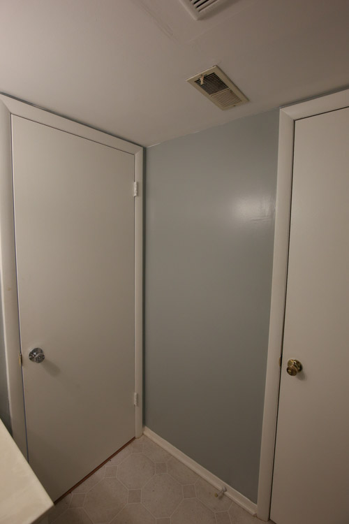 One Room Challenge Week 1 - Half Bathroom Before Photos