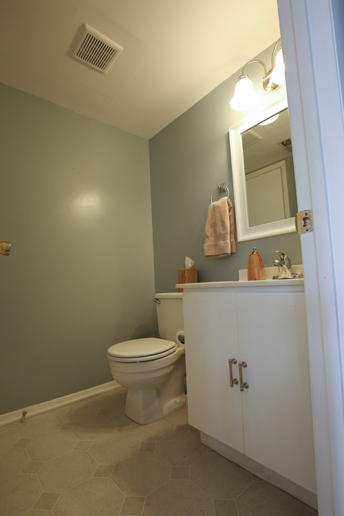 One Room Challenge Week 1 - Half Bathroom Before Photos