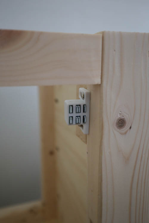 install a door magnetic catch