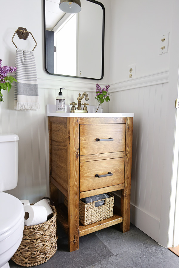 Small bathroom makeover with rustic and classic style