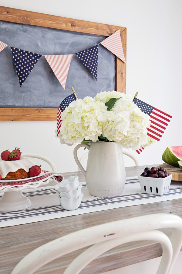 4th of July Banner and Tablescape
