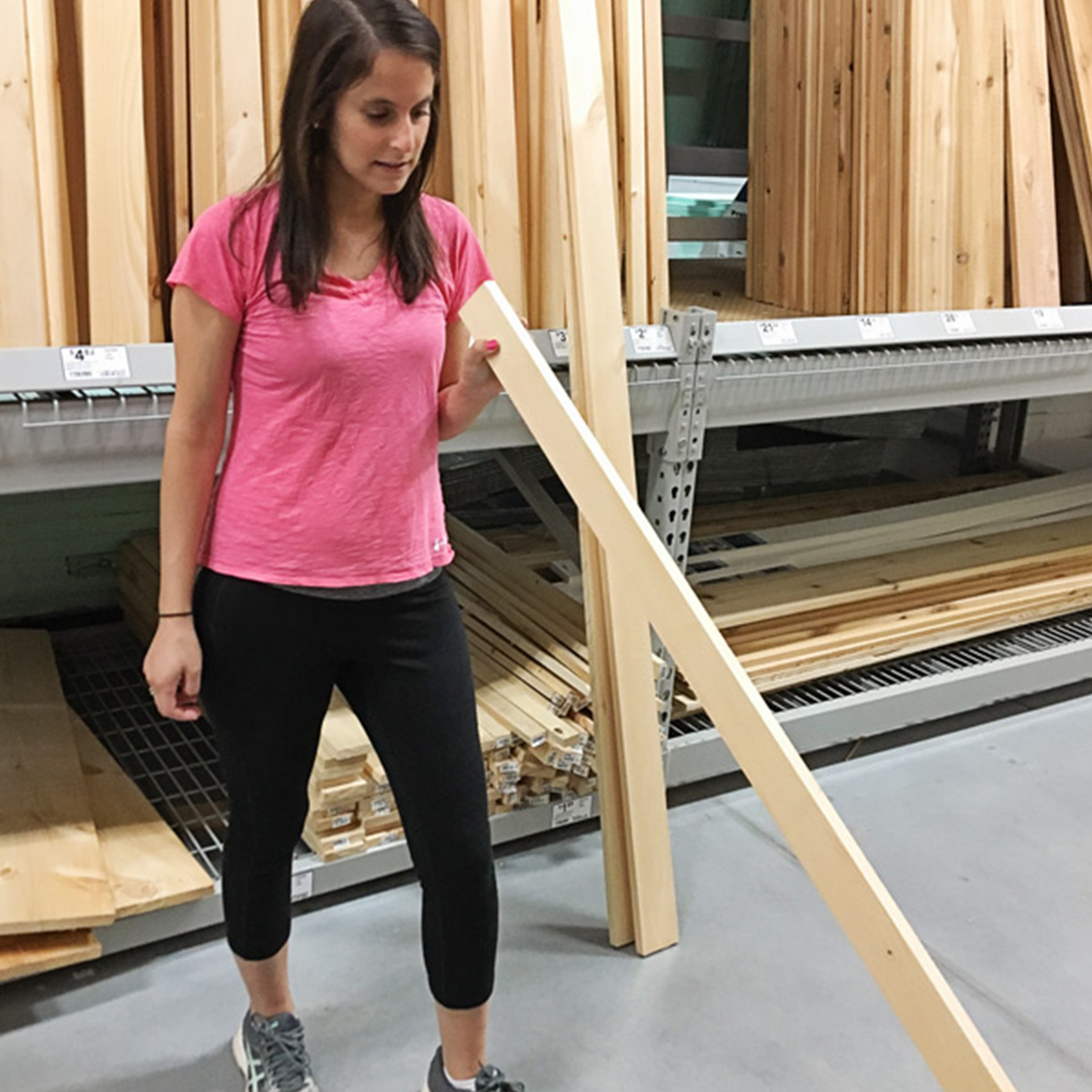 How to check a board for bowing when picking out lumber