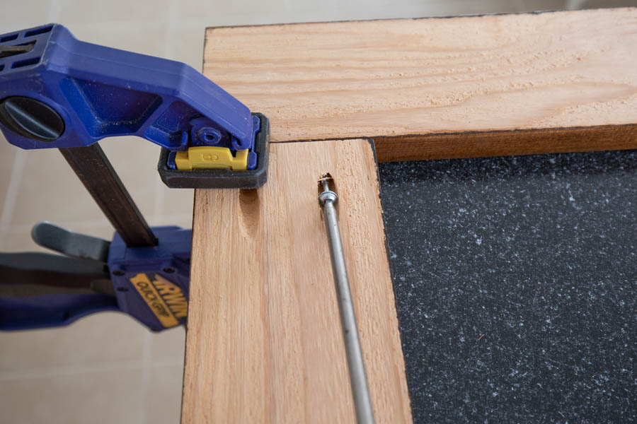 Attaching wood frame boards together with a drill and Kreg screws