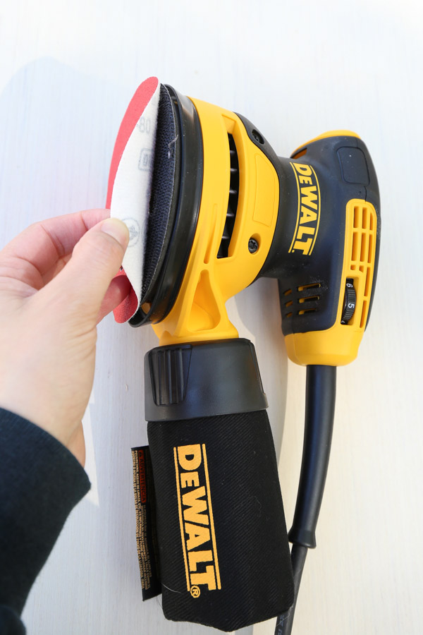 Dewalt orbital palm sander with peel and stick sandpaper disc