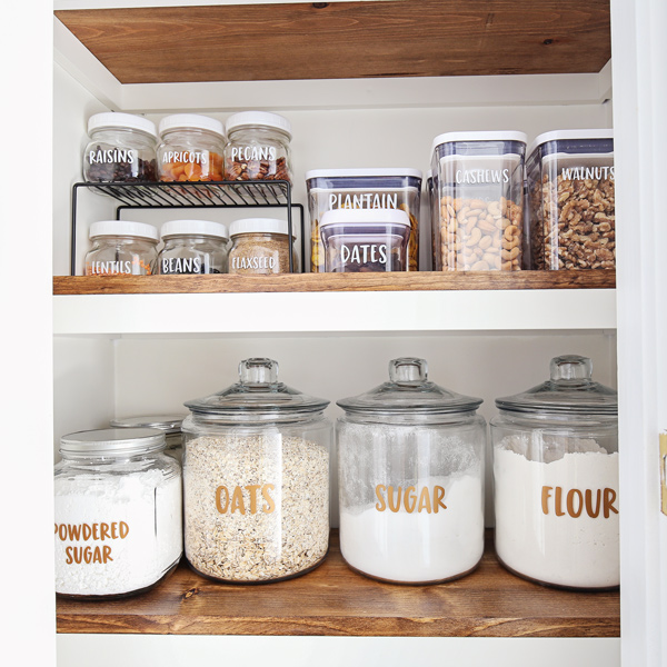 DIY SPICE JAR LABELS WITH CRICUT  Pantry Organization Labels // diy  aesthetic kitchen organization 