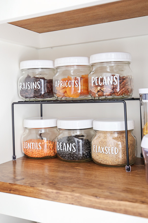 diy pantry cricut labels on mason jars