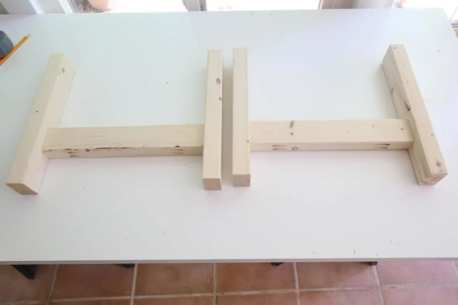 Assemble DIY coffee table legs