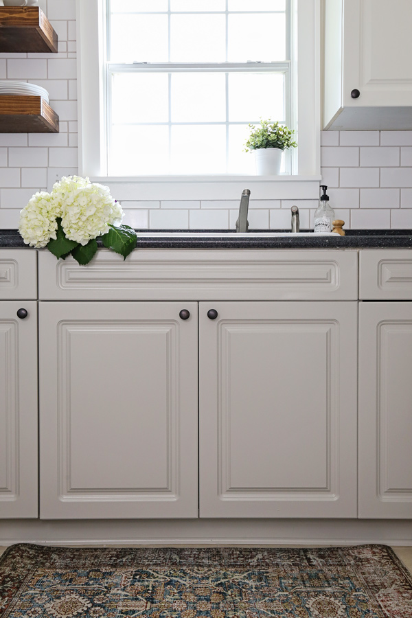 Glazing Laminate Kitchen