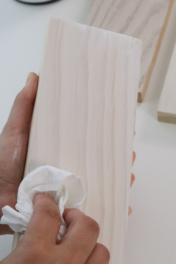 how to whitewash wood with paint, water, and rag