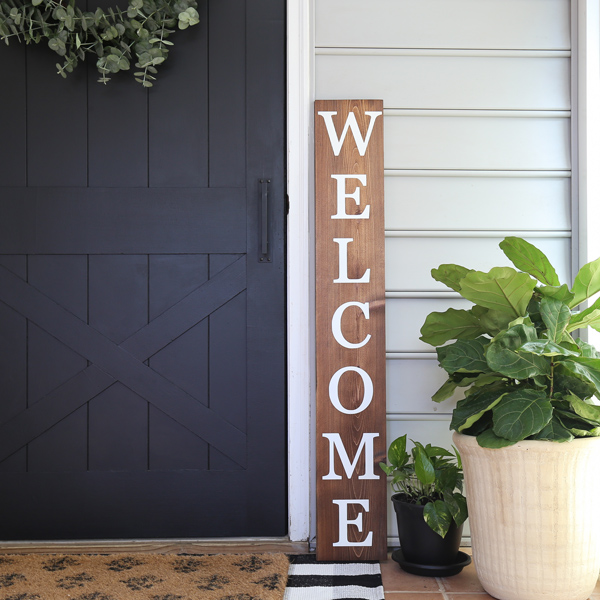 wood DIY welcome sign