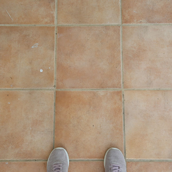 Old pInk ceramic floor tiles BEFORE painting