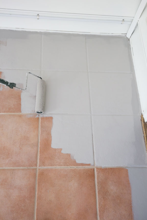 how to paint ceramic floor tile with a paint roller