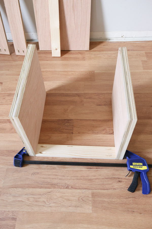 attaching bench side board and middle board together with 1x3 and Kreg screws