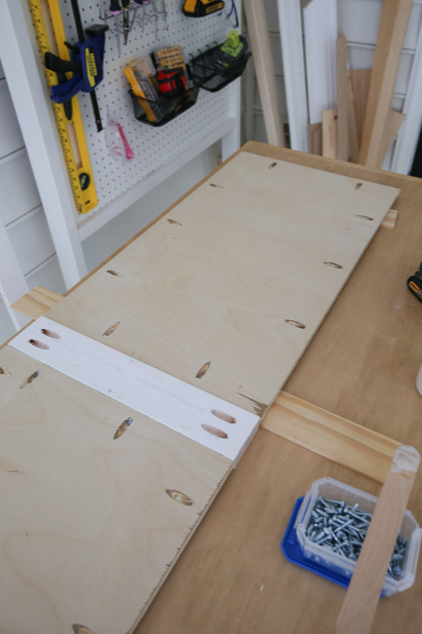 attaching cabinet door together with wood glue and Kreg screws