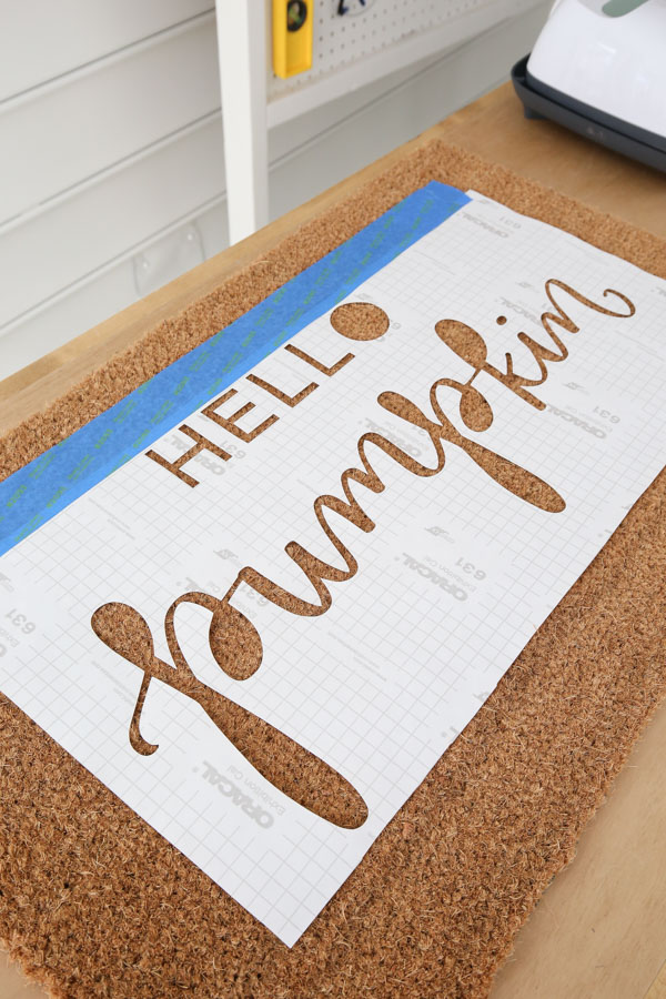 DIY personalized doormat using Cricut stencil vinyl 