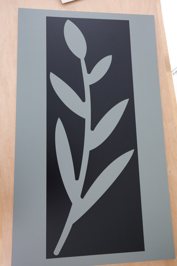 diy wood sign stencil of a plant for DIY large wood sign