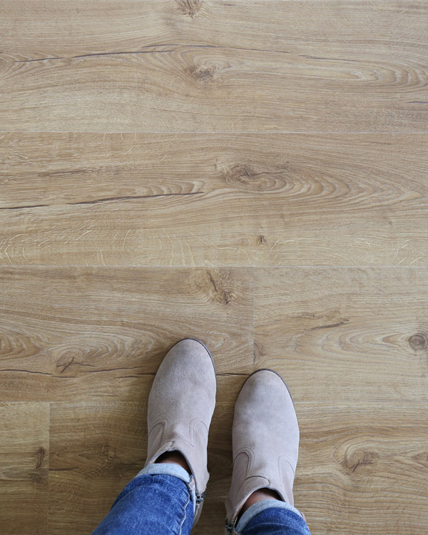 Laminate Vs. Carpet Flooring: Major Differences, Pros, Cons And