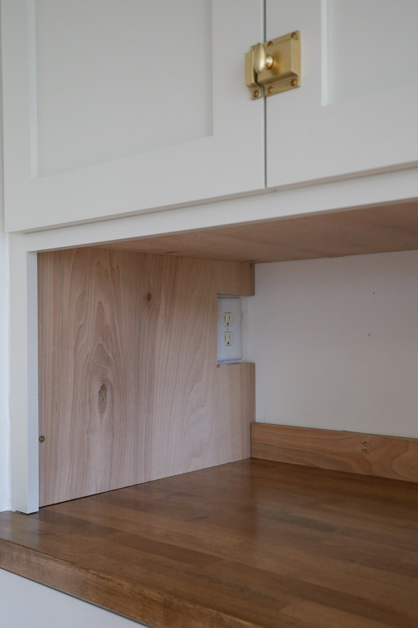 electrical outlet in back corner of appliance garage cabinet