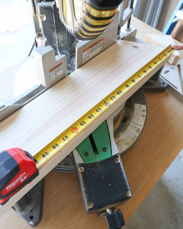 measure and mark 2x6 for angled cut of wood tree base