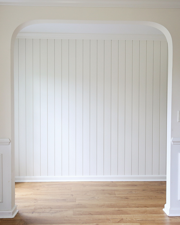 diy vertical shiplap accent wall