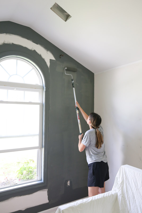 how to paint an accent wall using a roller