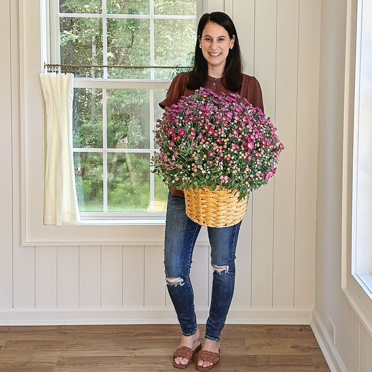 purple fall mums and pumpkins for easy front porch decor