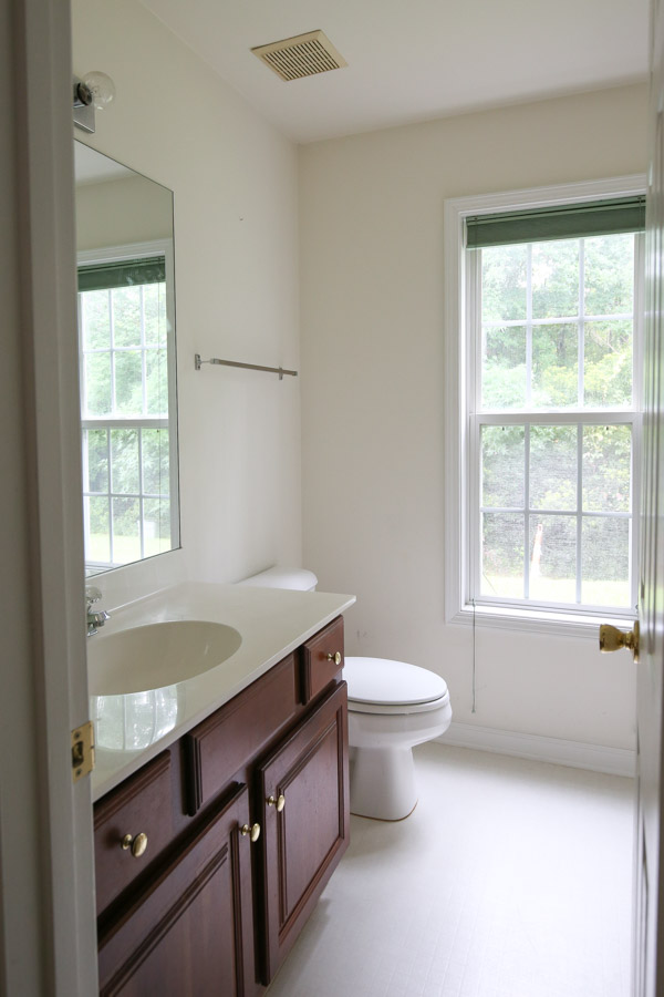 before bathroom makeover