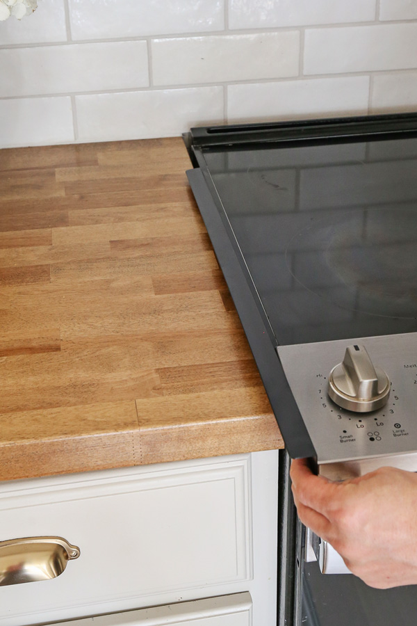 stove gap cover on gap between stove and counterop