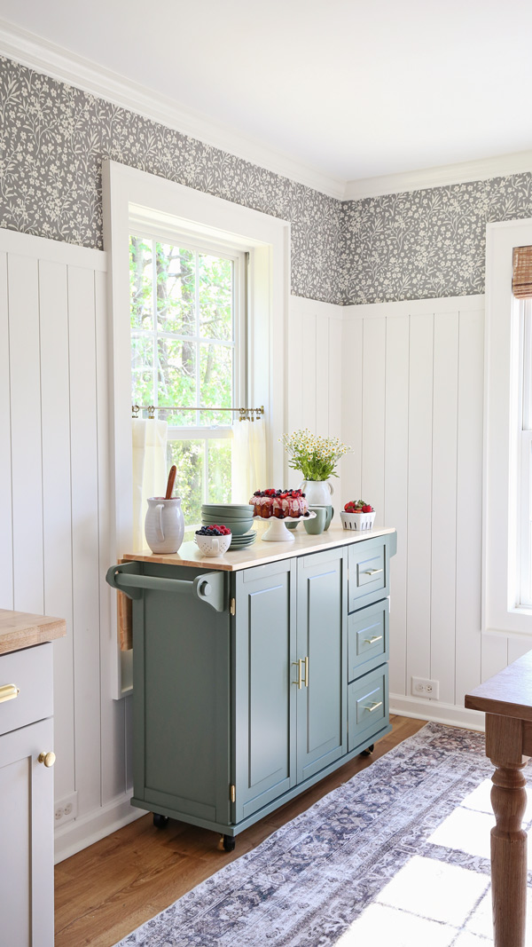 mobile kitchen cart in dining room for entertaining