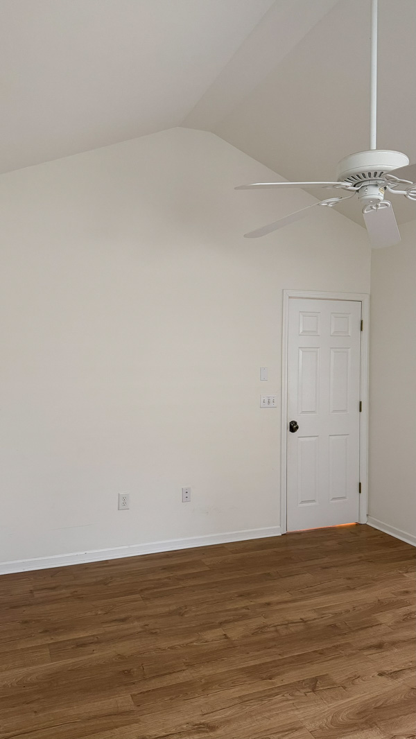 bedroom before makeover